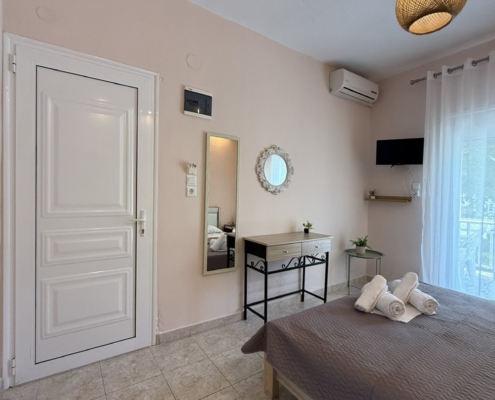 Room 04 | Maria Kiparissi Rooms | Vrasna Beach Room 04 | Maria Kiparissi Rooms | Vrasna Beach